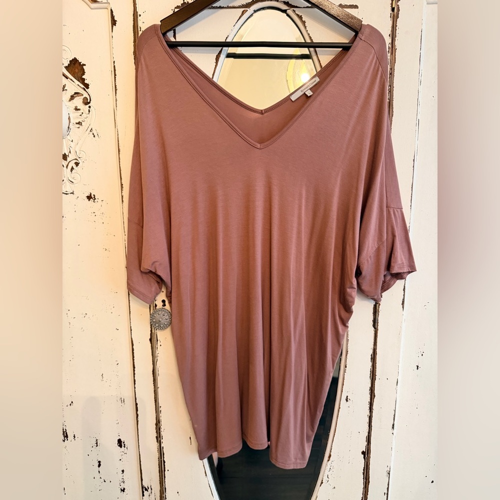 Emma’s Closet Relaxed double V-Neck Tunic Top in Mauve/brown | L